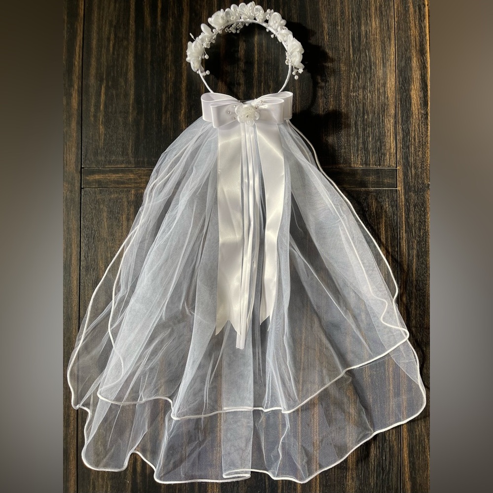 Elegant White Flower, Crystal, and Pearl Communion Veil